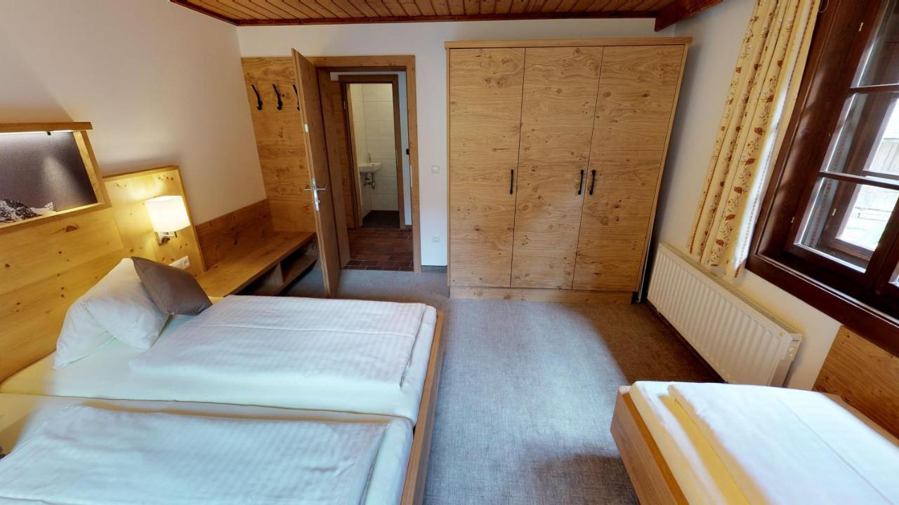 Familienparadies Wolfgangbauer 海利根布卢特 外观 照片